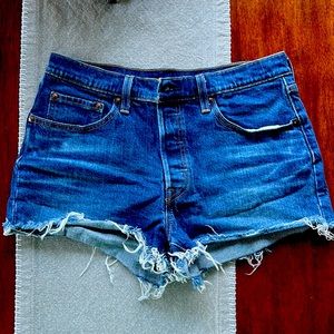 Women’s Levi’s Cut Off Shorts